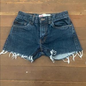 Levi’s Jean shorts💕🥰